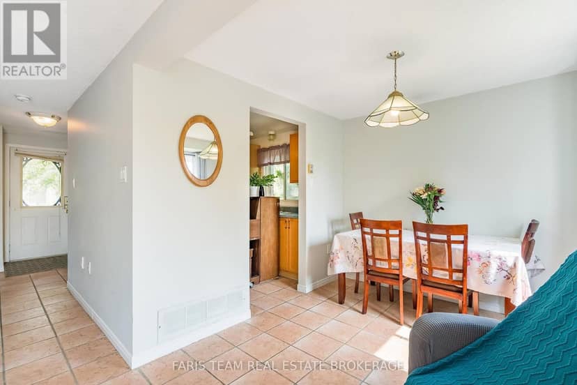 361 Galloway Boulevard — photo 12 of 40
