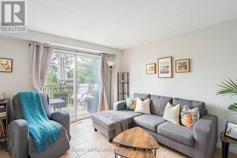 361 Galloway Boulevard — photo 15 of 40