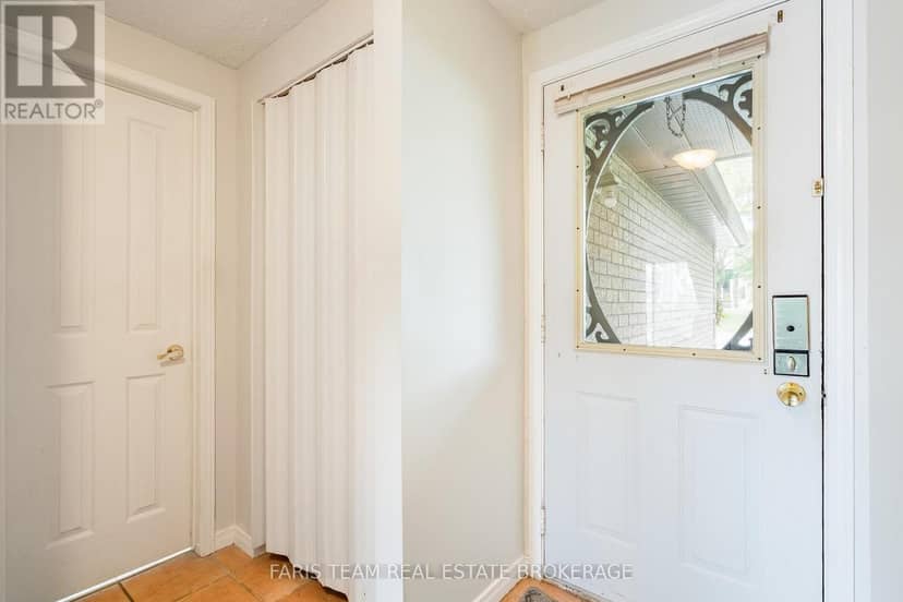 361 Galloway Boulevard — photo 4 of 40