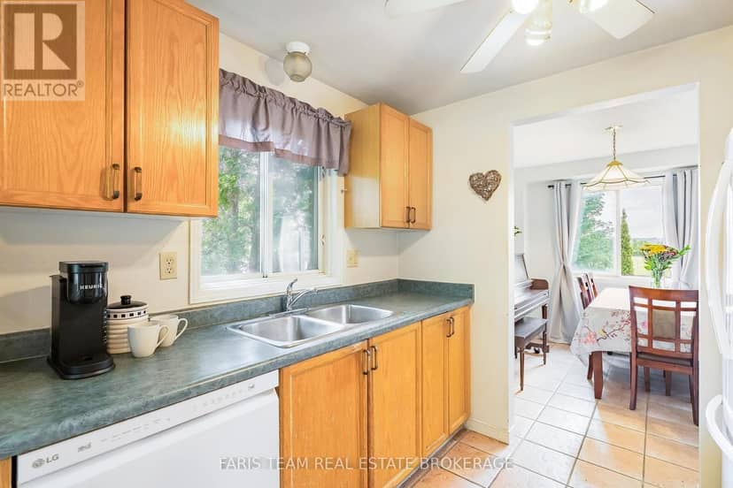361 Galloway Boulevard — photo 7 of 40