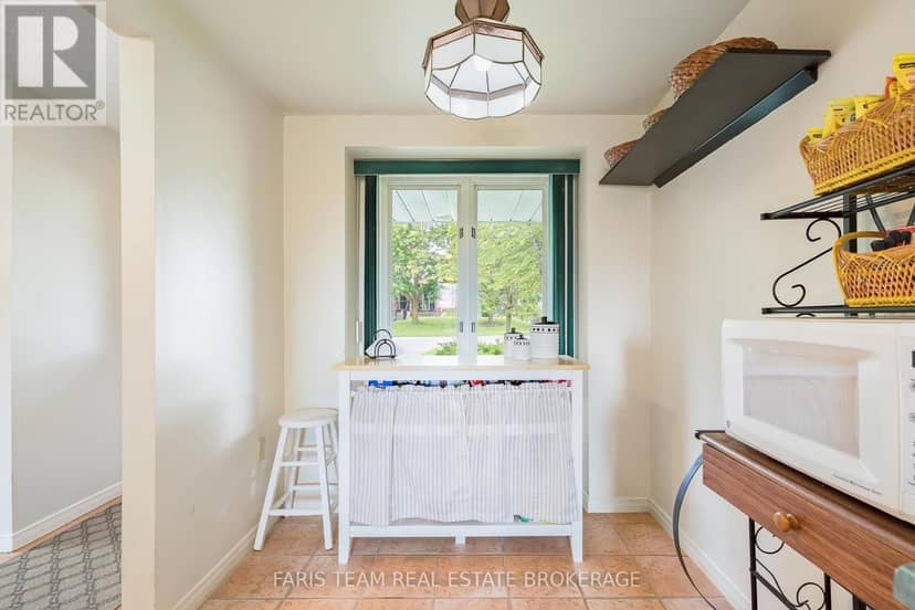 361 Galloway Boulevard — photo 9 of 40