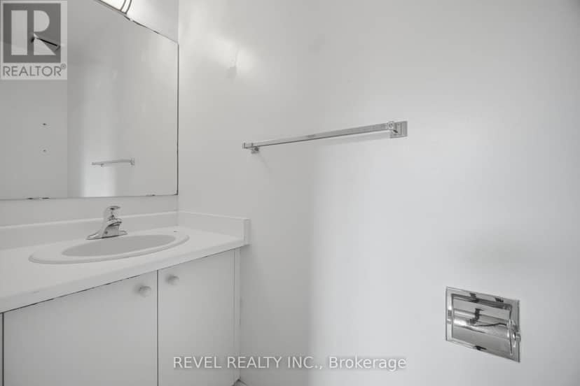 5633 Cortina Crescent — photo 20 of 38