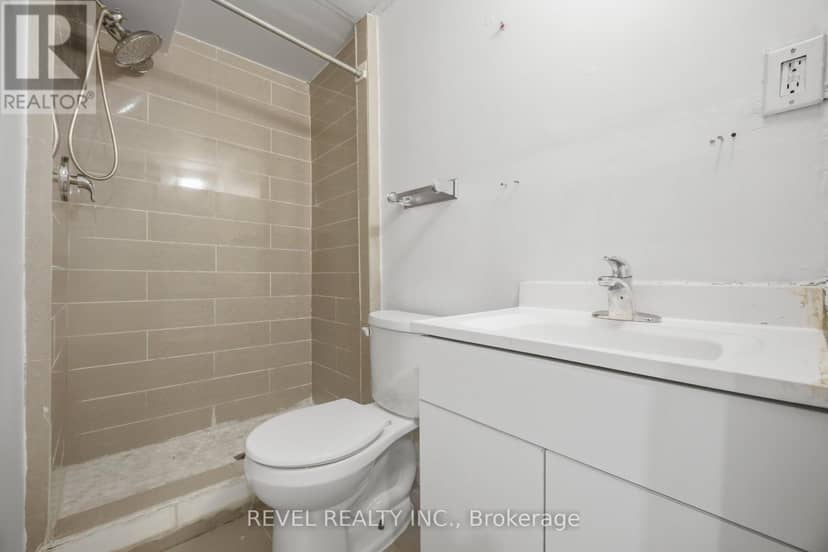 5633 Cortina Crescent — photo 34 of 38