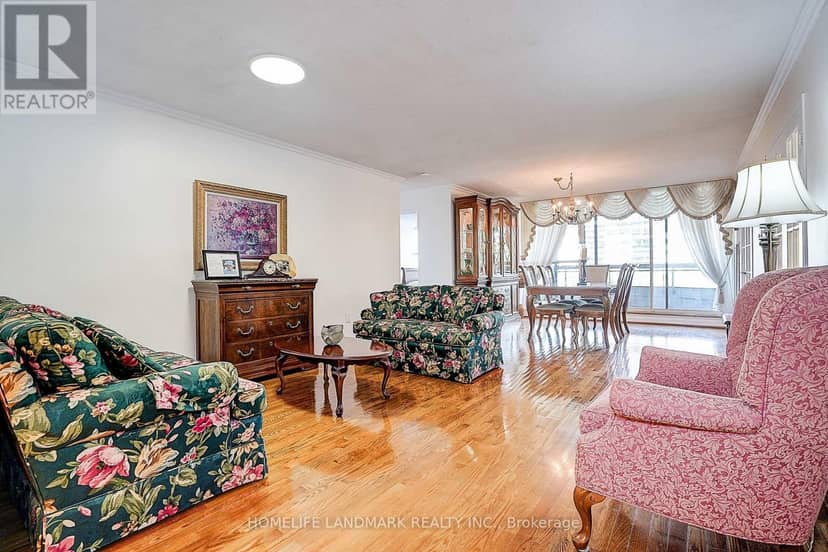 503 - 130 Carlton Street — photo 10 of 40