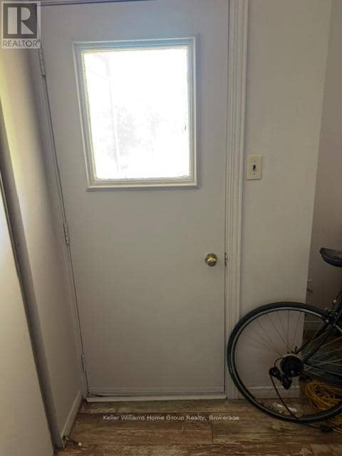115 St George Street W — photo 25 of 25