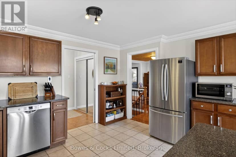 122 Maryland Drive — photo 19 of 40