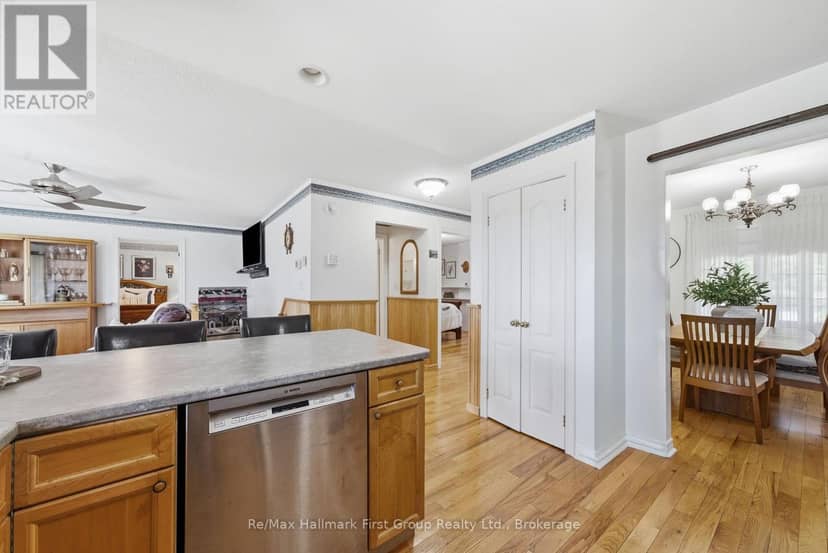 2518 Nagle Road — photo 13 of 40