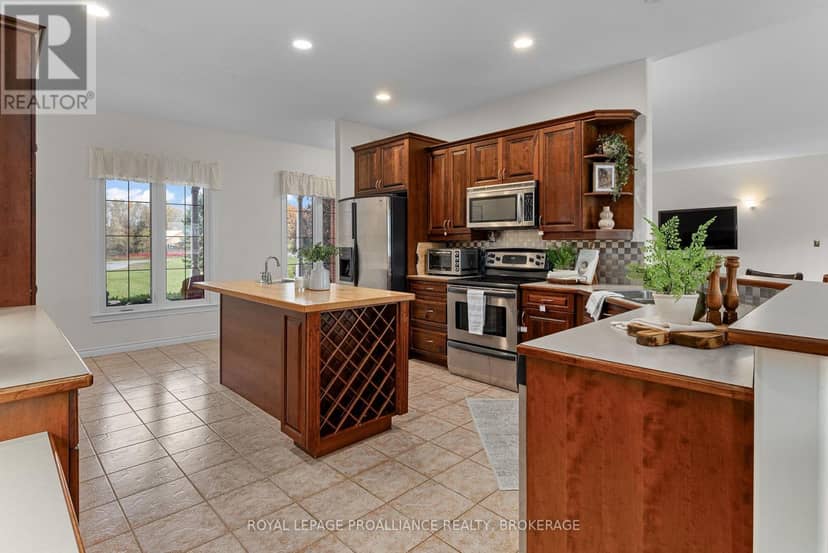 116 Schenk Street — photo 16 of 40