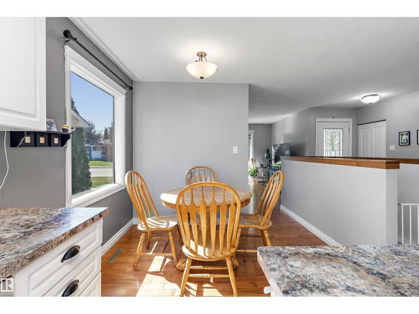 3839 117 ST NW — photo 9 of 40