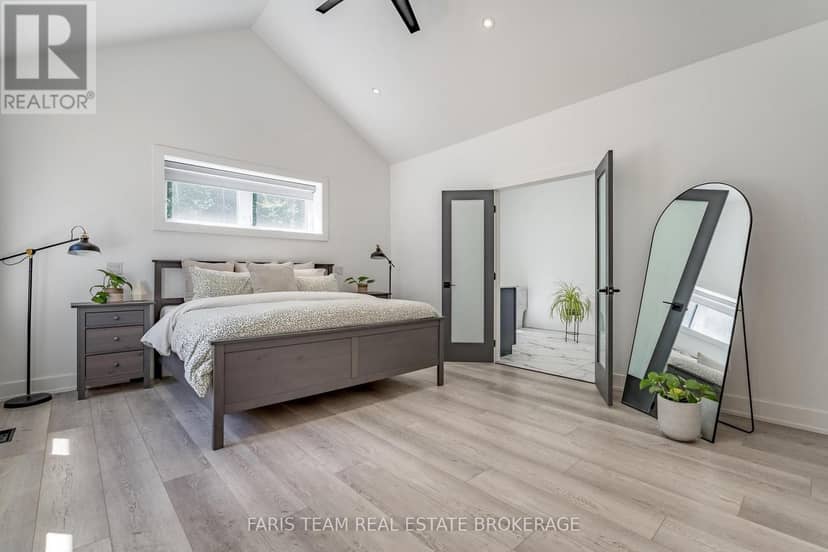 50 Beaufort Crescent — photo 15 of 36