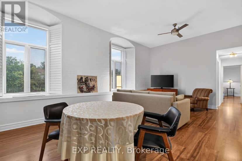 405 - 1 Rosamond Street E — photo 12 of 40