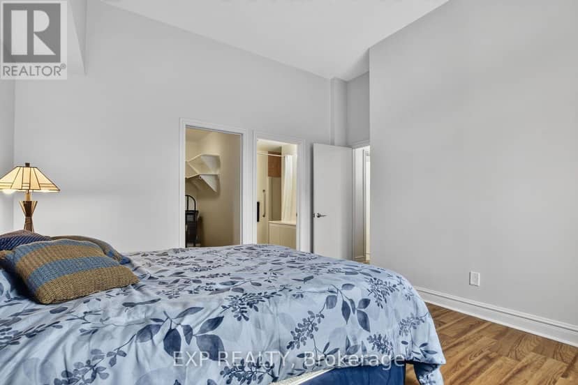 405 - 1 Rosamond Street E — photo 18 of 40