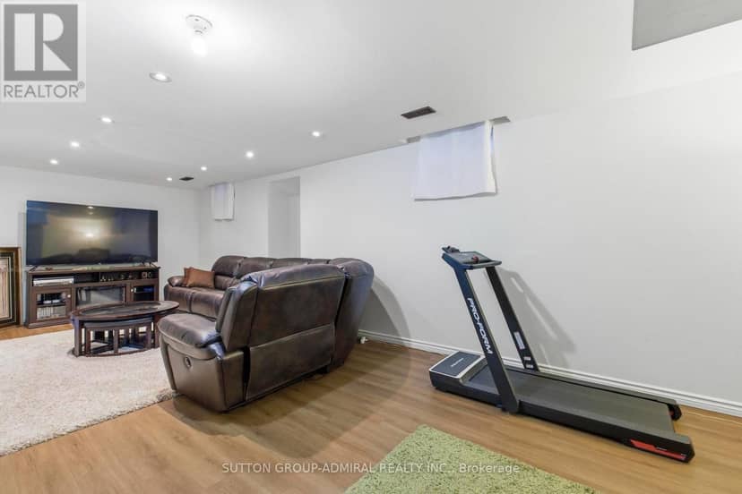 47 Sandy Drive — photo 34 of 40