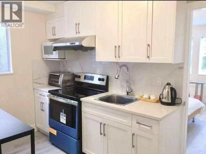 3000 WEST 21ST AVENUE, Vancouver