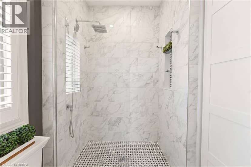 68 FAIRVIEW Drive Unit# 9 — photo 24 of 40