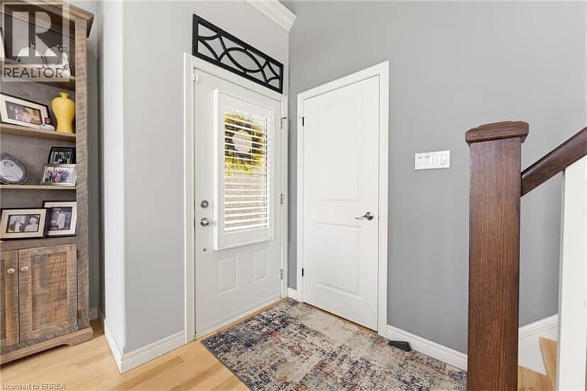 68 FAIRVIEW Drive Unit# 9 — photo 10 of 40