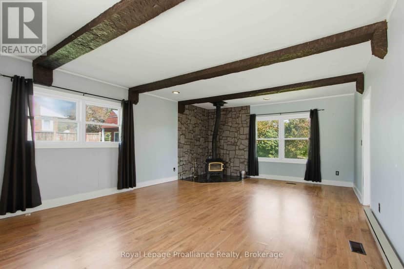 302 King Street — photo 13 of 26