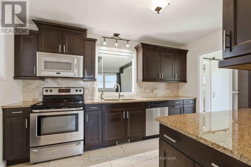 302 King Street — photo 16 of 26