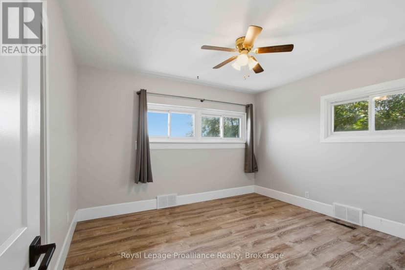 302 King Street — photo 18 of 26