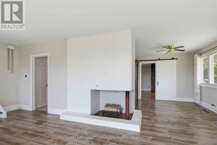 302 King Street — photo 7 of 26