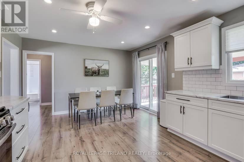 224 McKellar Street — photo 12 of 40