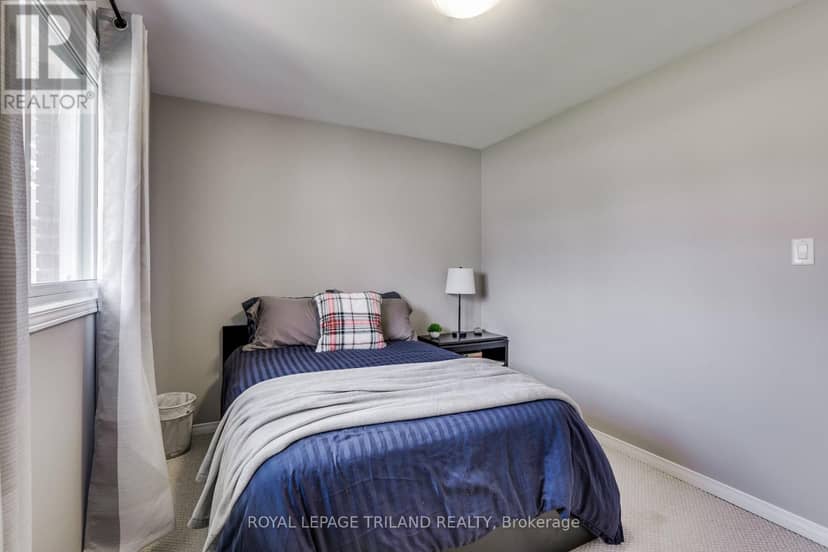 224 McKellar Street — photo 15 of 40