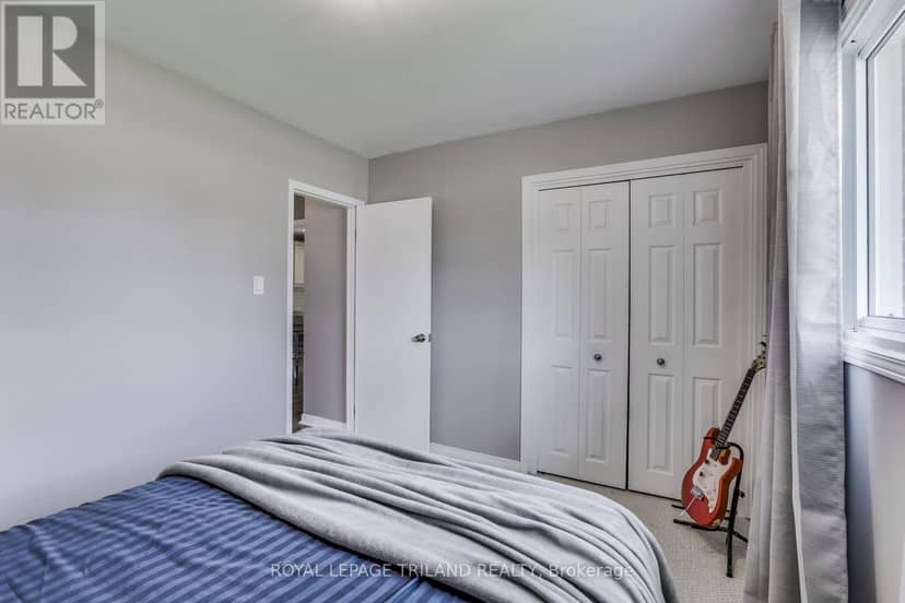 224 McKellar Street — photo 17 of 40
