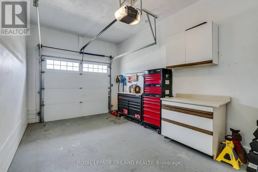 224 McKellar Street — photo 26 of 40
