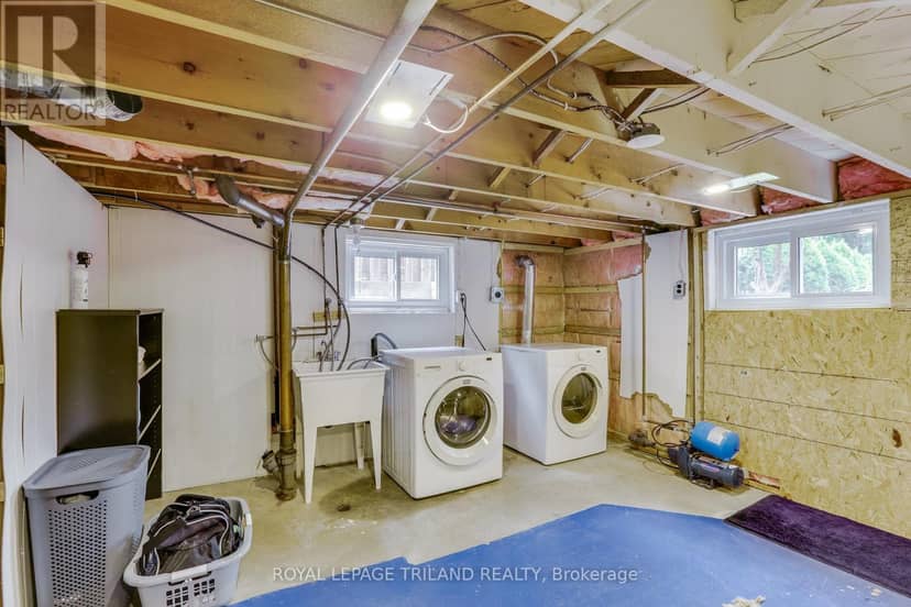 224 McKellar Street — photo 32 of 40
