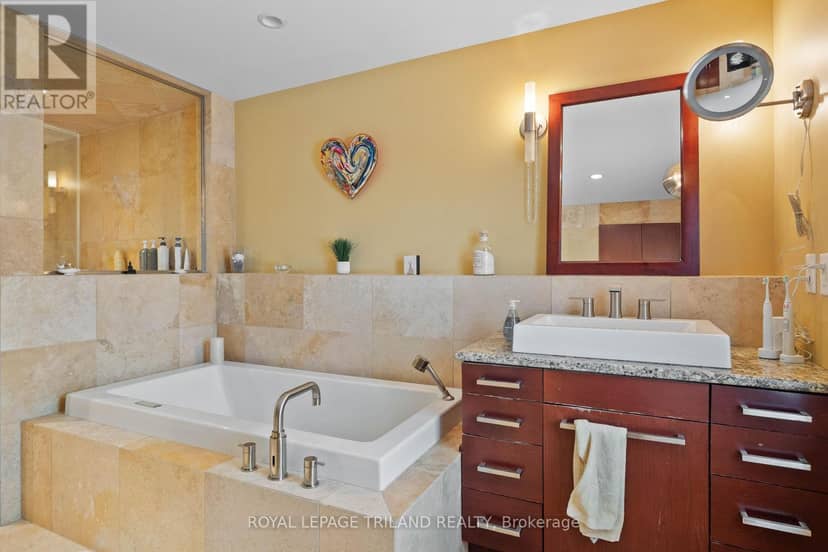 1104 The Parkway — photo 23 of 40