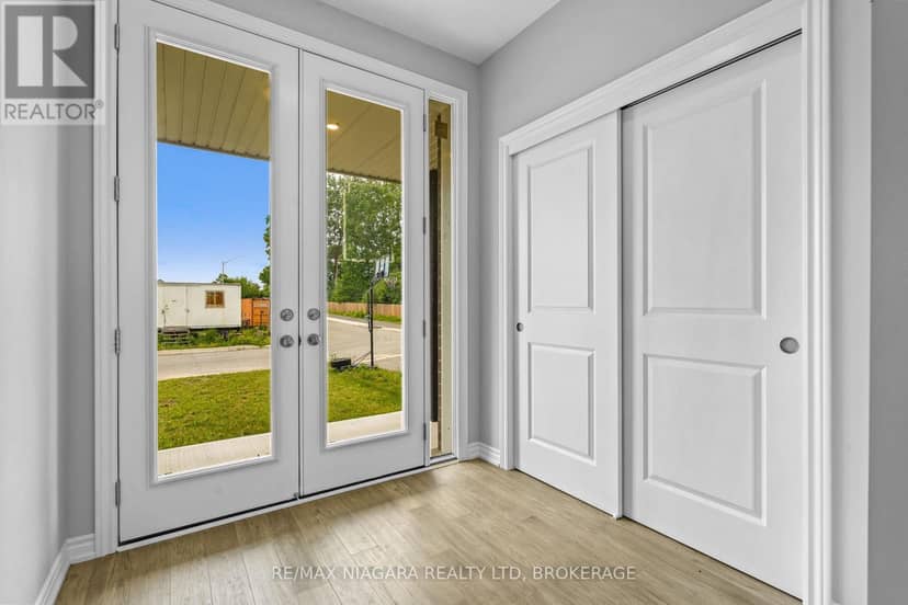 226 Wellandvale Drive — photo 4 of 27