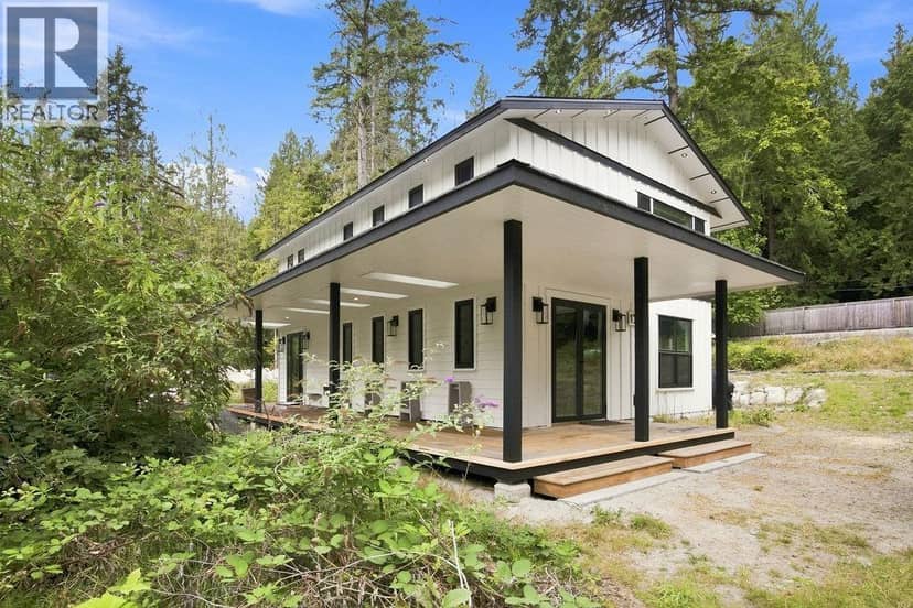 1535 MARGARET ROAD, Roberts Creek