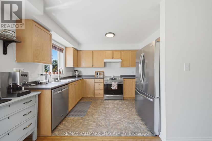 46 Michelle Drive — photo 14 of 40