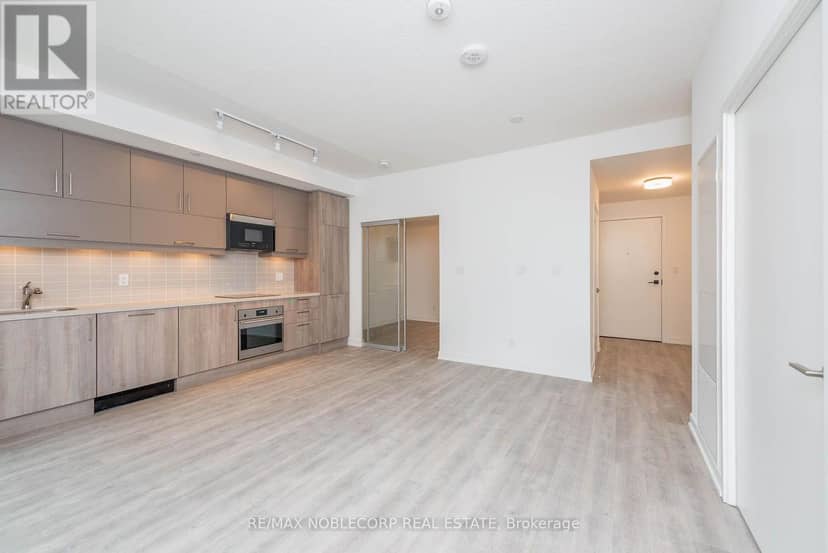 812 - 292 Verdale Crossing — photo 15 of 27