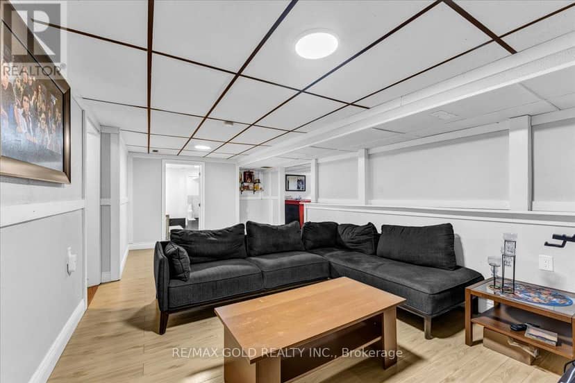 53 Dorchester Drive — photo 31 of 40