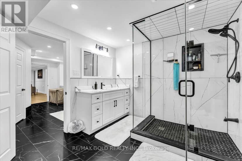 53 Dorchester Drive — photo 37 of 40