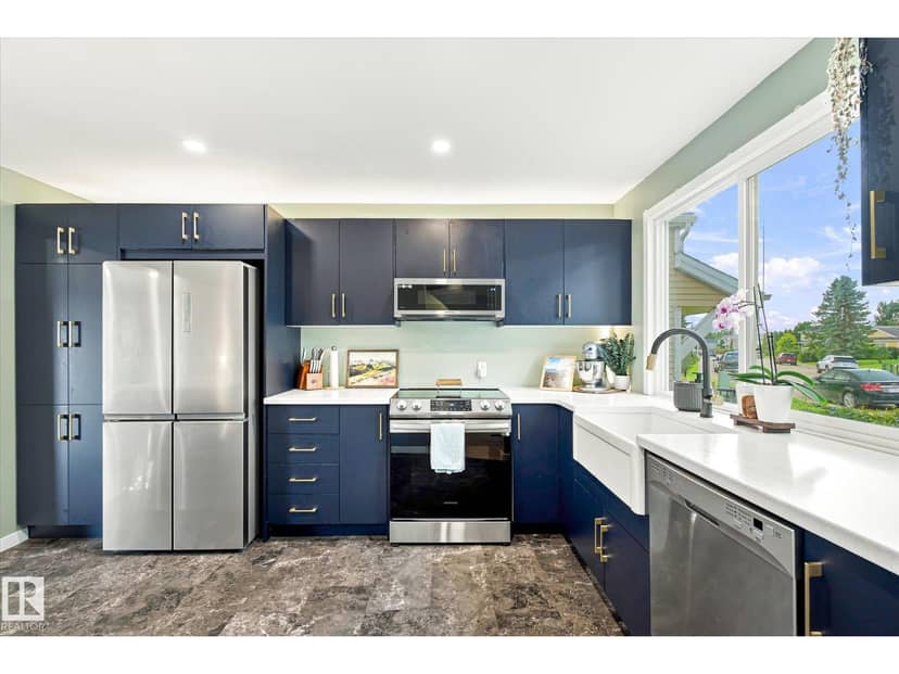 51 Birch Dr, Gibbons, photo 6