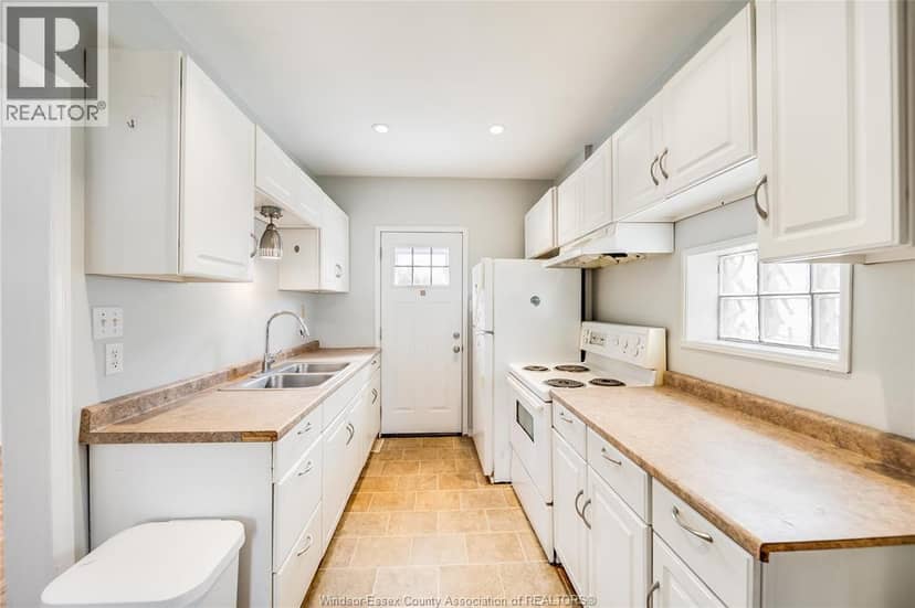 392 Curry Avenue — photo 13 of 40