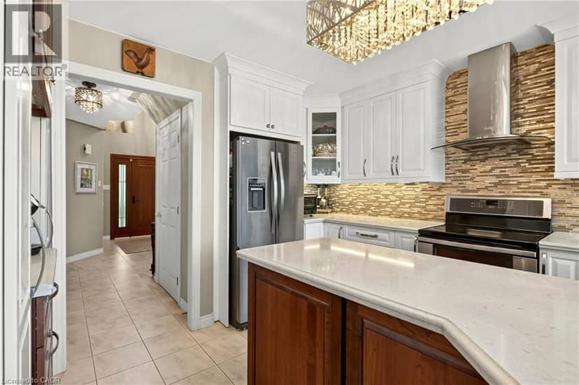 4 LIDO Drive — photo 17 of 40