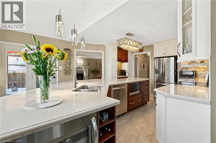 4 LIDO Drive — photo 11 of 40