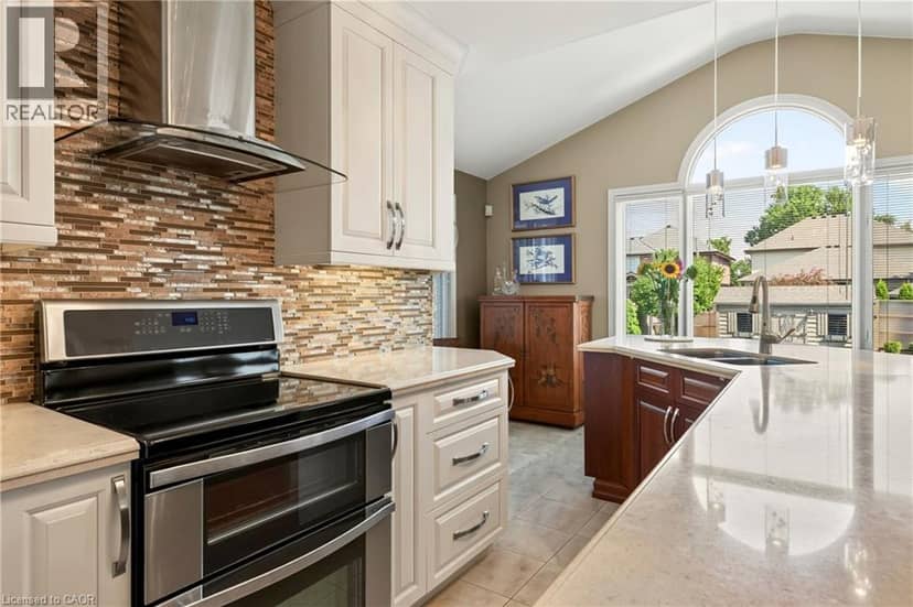 4 LIDO Drive — photo 13 of 40