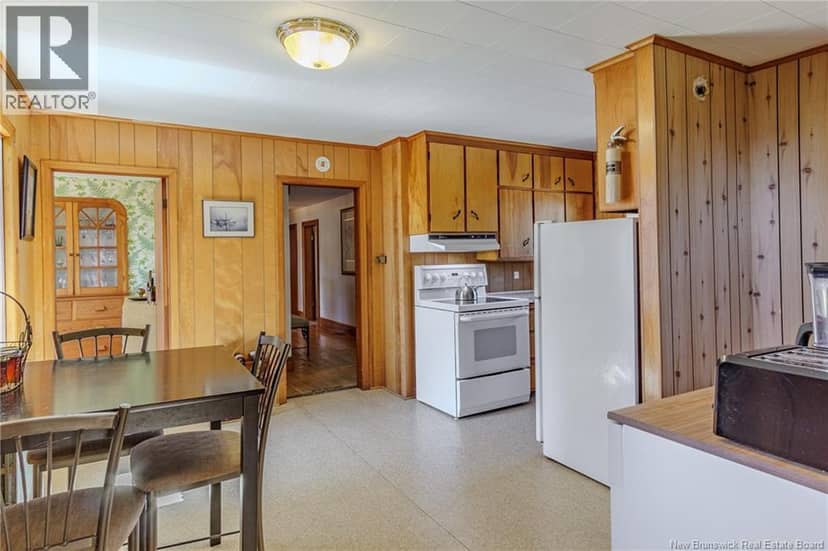 639 Main Street — photo 15 of 40
