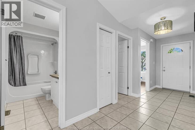 1899 Castleton Avenue — photo 4 of 27