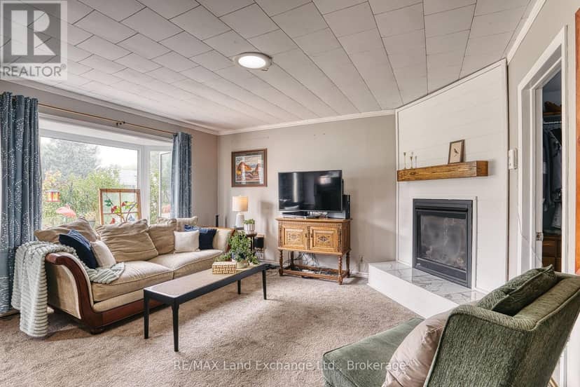 244 Clarendon Street — photo 2 of 26