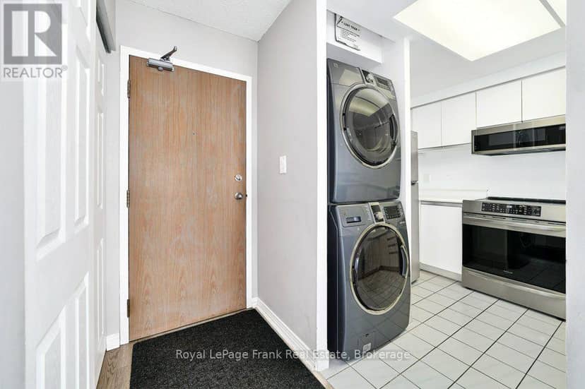 806 - 711 Rossland Road E, Whitby, photo 6