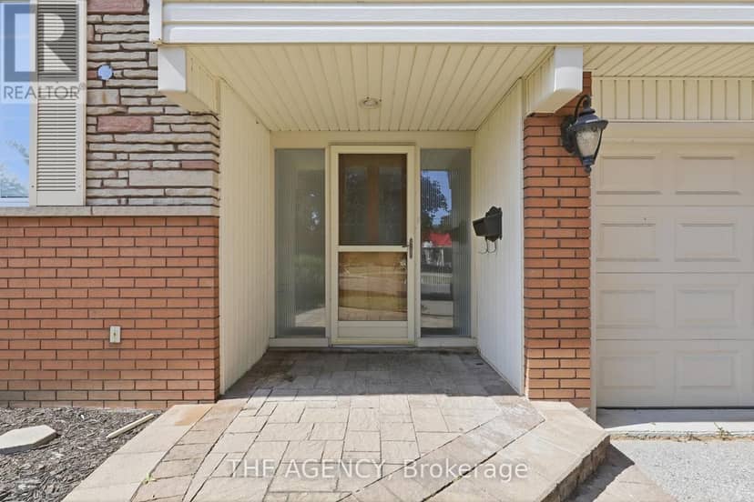 364 Adelaide Avenue E — photo 2 of 34