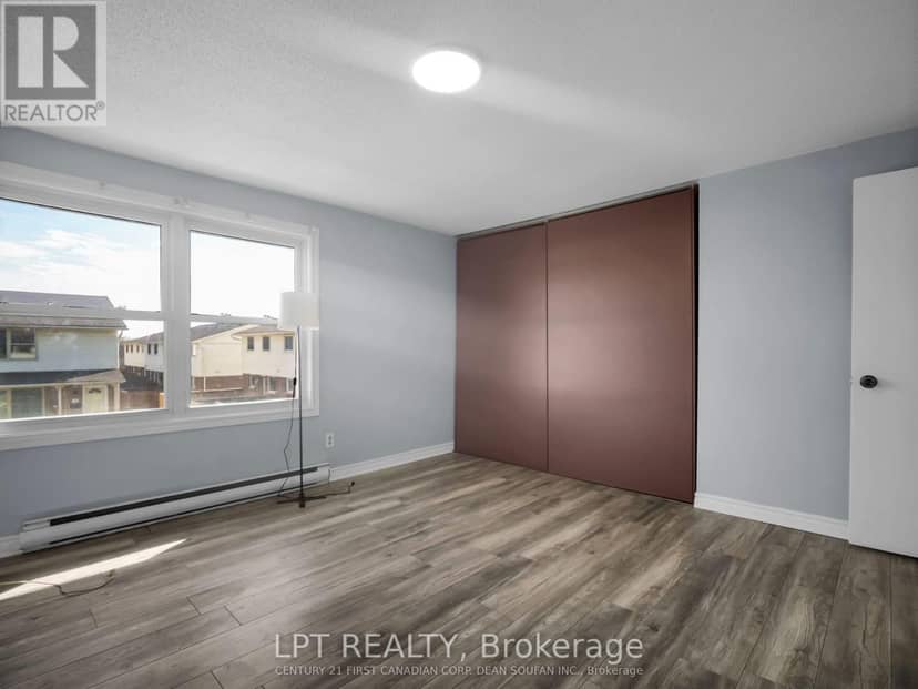 100 - 51 Sholto Drive — photo 18 of 27