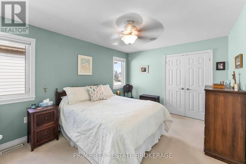 102 Ridge Street — photo 15 of 40
