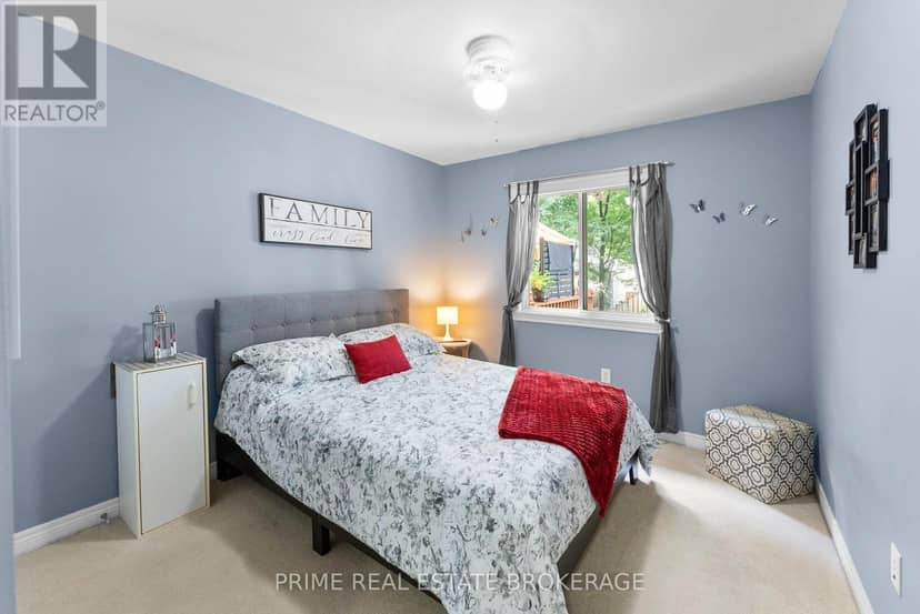 102 Ridge Street — photo 17 of 40