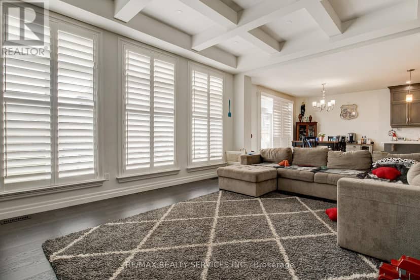 240 Tamarack Blvd Boulevard — photo 12 of 35